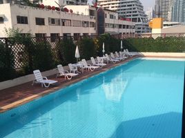 1 Bedroom Condo for rent at The Oasis, Si Lom, Bang Rak