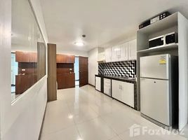 1 Schlafzimmer Appartement zu verkaufen im J.C. Tower, Khlong Tan Nuea, Watthana