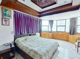 3 Bedroom Condo for sale at Jomtien Complex, Nong Prue