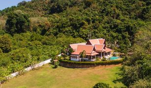 4 Schlafzimmern Villa zu verkaufen in Pa Khlok, Phuket 