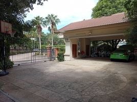 4 Schlafzimmer Villa zu verkaufen im Q House Avenue Rama 5, Bang Khu Wiang