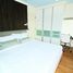 2 Schlafzimmer Wohnung zu verkaufen im Lumpini Place Narathiwas-Chaopraya, Chong Nonsi