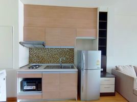 1 Bedroom Condo for rent at Le Luk Condominium, Phra Khanong Nuea