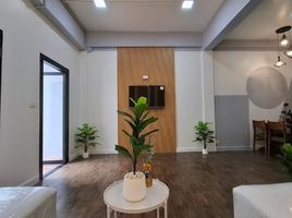 4 спален Таунхаус for sale in Paolo Hospital Kaset, Sena Nikhom, Lat Yao