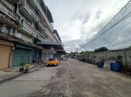 3 Schlafzimmer Ganzes Gebäude zu vermieten in Bangkok, Chom Thong, Chom Thong, Bangkok