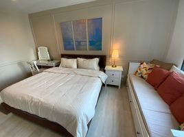 Studio Condo for rent at Life One Wireless, Lumphini