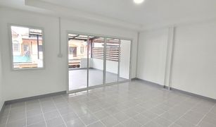 2 Bedrooms Townhouse for sale in Dong Lan, Roi Et 