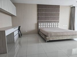 3 Schlafzimmer Wohnung zu vermieten im Baan Yen Akard, Chong Nonsi, Yan Nawa