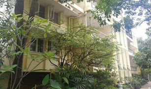 1 Bedroom Apartment for sale in Khlong Tan Nuea, Bangkok Mukda Mansion