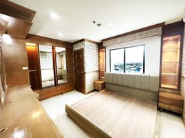 2 Bedroom Condo for sale at P. Thana Tower, Wang Thonglang