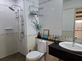 1 Bedroom Condo for sale at The Green Places Condominium, Ratsada