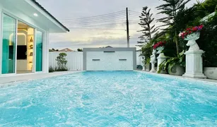 Дом, 3 спальни на продажу в Nong Prue, Паттайя Raviporn City Home Village