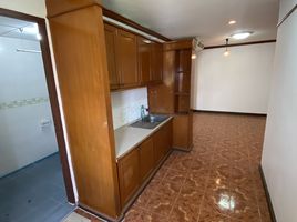 1 Bedroom Condo for sale at D.D. Tower, Din Daeng