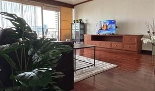 1 Bedroom Condo for sale in Khlong Toei, Bangkok Lake Avenue Sukhumvit 16