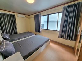 4 Schlafzimmer Wohnung zu vermieten im Hill Park Condo 2, Chang Phueak