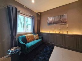 4 Bedroom Townhouse for sale at Pimpichada , San Klang