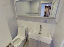 1 спален Кондо на продажу в The Room Sukhumvit 40, Phra Khanong