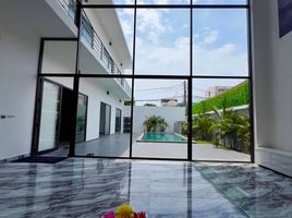 6 Bedroom Villa for sale at Luxury Pratumnak , Nong Prue