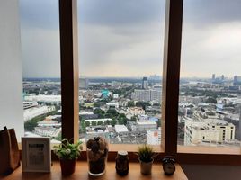 1 Schlafzimmer Penthouse zu vermieten im The Emporio Place, Khlong Tan