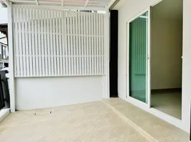 3 Bedroom Townhouse for sale at Gusto Rama 2, Tha Kham, Bang Khun Thian, Bangkok, Thailand