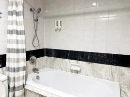 Studio Condo for rent at The Grand Regent, Lumphini