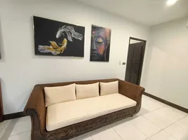 2 Schlafzimmer Wohnung zu vermieten im Karon Seaview Apartment , Karon