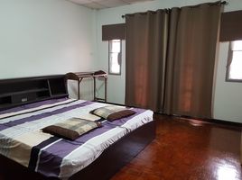 2 Schlafzimmer Reihenhaus zu verkaufen im K.C. Ramintra 1, Sam Wa Tawan Tok