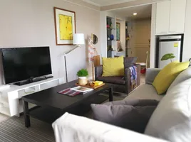 2 спален Кондо в аренду в Lake Avenue Sukhumvit 16, Khlong Toei