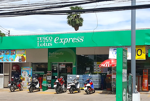 Tesco Lotus Express San Pa Tong , Yu Wa - Neighborhood and Market Overview