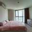 2 Schlafzimmer Appartement zu vermieten im Sky Walk Residences, Phra Khanong Nuea