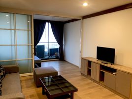 1 спален Кондо в аренду в Supalai Place, Khlong Tan Nuea