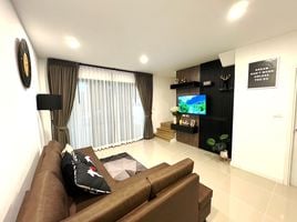 3 Bedroom Townhouse for rent at Patio Srinakarin - Rama 9, Hua Mak