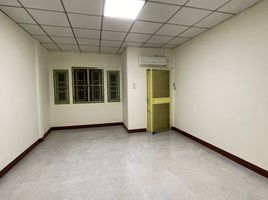 2 Schlafzimmer Reihenhaus zu vermieten in Hua Mak, Bang Kapi, Hua Mak