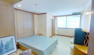 2 Bedrooms Condo for sale in Khlong Toei, Bangkok Crystal Garden
