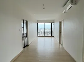 2 Schlafzimmer Wohnung zu verkaufen im Supalai Loft Yaek Fai Chai station, Bang Khun Si, Bangkok Noi