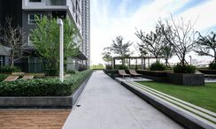 รูปถ่าย 2 of the Communal Garden Area at เดอะ ทรัสต์ คอนโด แอท บีทีเอส เอราวัณ