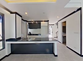 4 Bedroom Villa for sale in Pa Daet, Mueang Chiang Mai, Pa Daet