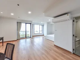 Studio Appartement zu vermieten im Baan Chaopraya Condo, Khlong San