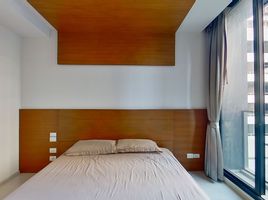 2 спален Кондо на продажу в Noble Ploenchit, Lumphini, Патхум Щан