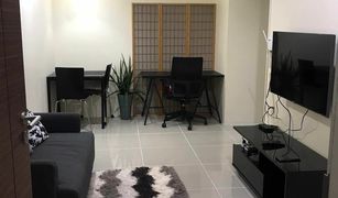 1 Bedroom Condo for sale in Din Daeng, Bangkok Kes Ratchada