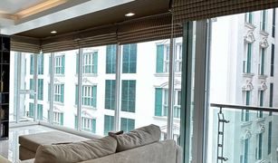 2 Bedrooms Condo for sale in Si Lom, Bangkok Focus on Saladaeng