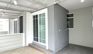 2 Bedrooms Townhouse for sale in Samrong, Samut Prakan Golden Town Sukhumvit-Bearing BTS Station