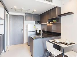 2 Bedroom Condo for sale at The Room BTS Wongwian Yai, Bang Lamphu Lang