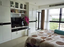 2 Bedroom Condo for sale at The Park Jomtien, Nong Prue