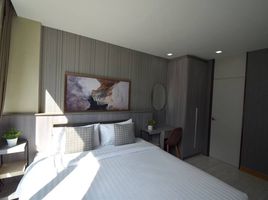 2 Schlafzimmer Appartement zu vermieten im Qube Sukhumvit 46, Phra Khanong