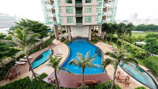 图片 1 of the Communal Pool at Chatrium Residence Riverside