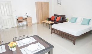 1 Bedroom Apartment for sale in Hua Mak, Bangkok Pearl Place
