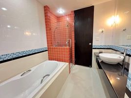 2 Bedroom Condo for sale at Citi Smart Condominium, Khlong Toei