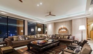 4 Bedrooms Condo for sale in Chomphon, Bangkok The Issara Ladprao