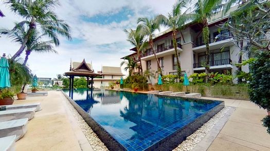 3D 워크스루 of the Communal Pool at Royal Phuket Marina